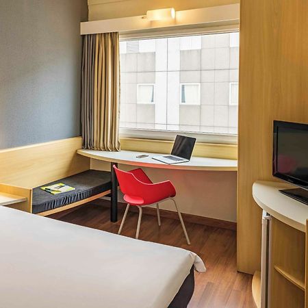 Ibis Tambore Баруері Екстер'єр фото